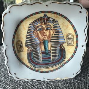 Ancient Egyptian Pharaoh Decorative Plate collectible  vintage